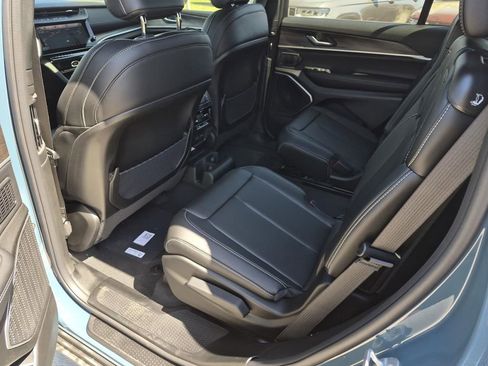 New 2026 Jeep Grand Cherokee L Limited w/ Limited Altitude Package RWD image 12
