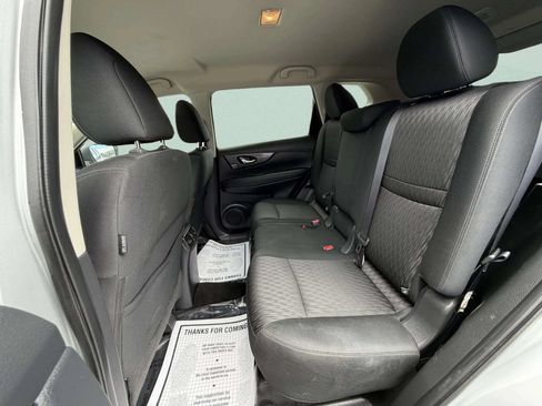 Used 2018 Nissan Rogue SV AWD/4WD image 24