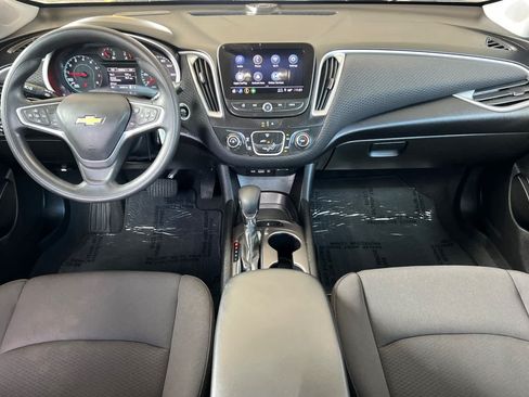 Used 2023 Chevrolet Malibu LS FWD image 3