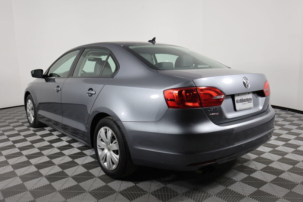 Used 2014 Volkswagen Jetta SE FWD image 4