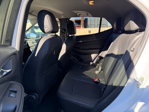 Used 2024 Buick Encore GX Sport Touring image 12