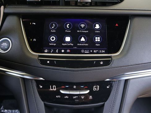 New 2026 Cadillac XT5 Luxury image 24