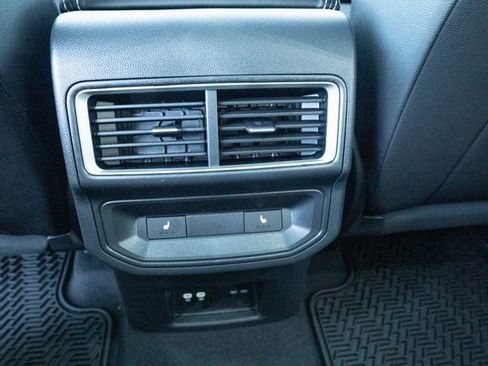 New 2026 Volkswagen Atlas Cross Sport SEL Premium R-Line image 34