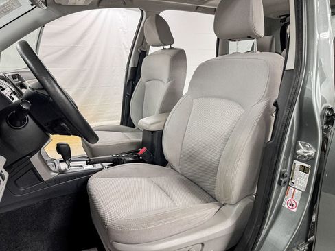Used 2016 Subaru Forester 2.5i Premium w/ Popular Package #2 AWD/4WD image 8