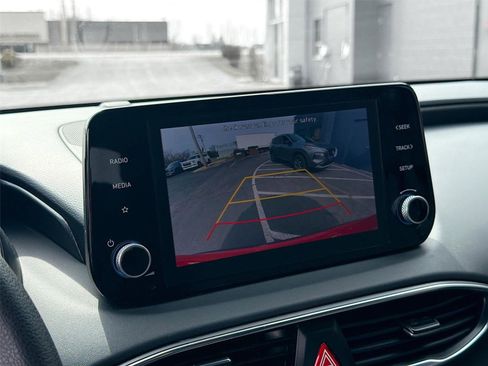 Used 2023 Hyundai Santa Fe SE image 11