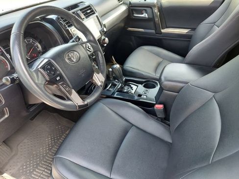 Certified 2021 Toyota 4Runner Venture w/ Moonroof Package AWD/4WD image 10