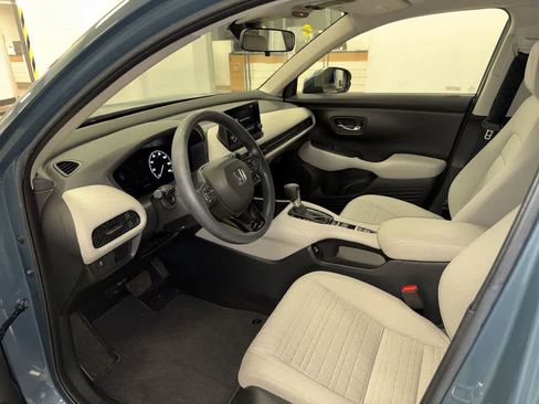 Used 2023 Honda HR-V LX image 27