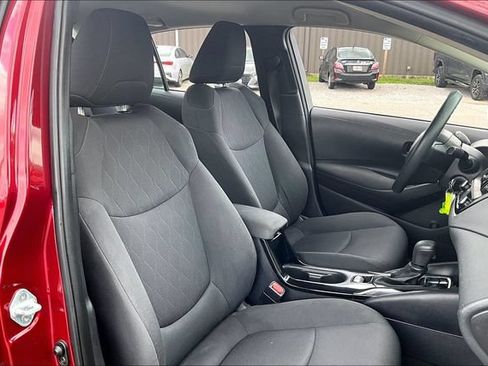 Used 2022 Toyota Corolla LE FWD image 29