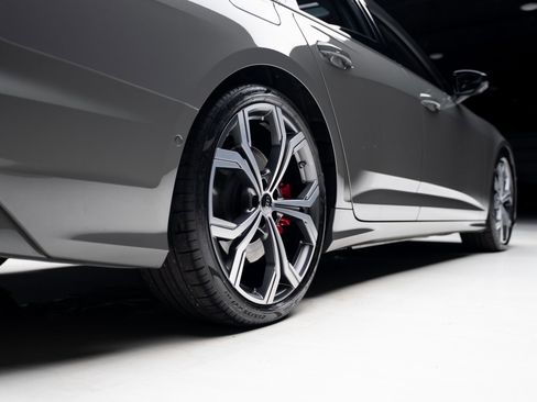 Used 2024 Audi S6 Premium Plus w/ Premium Plus Package image 78