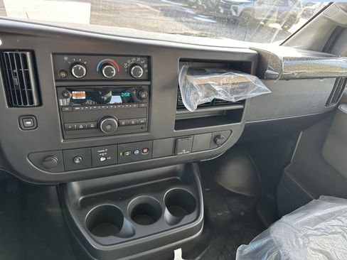 New 2025 Chevrolet Express 2500 w/ Enhanced Convenience Package image 8