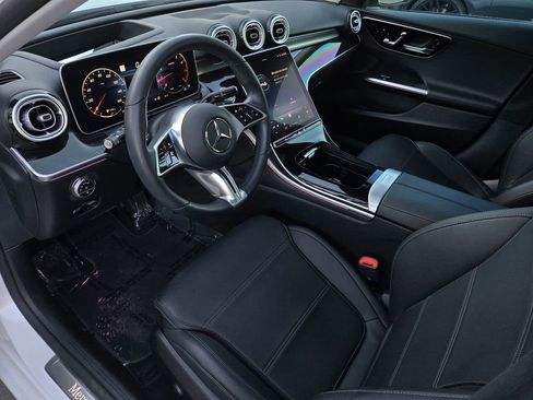 Used 2023 Mercedes-Benz C 300 Sedan image 9