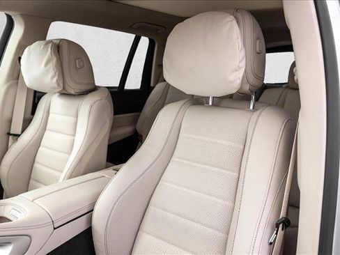 New 2026 Mercedes-Benz GLS 450 4MATIC image 12