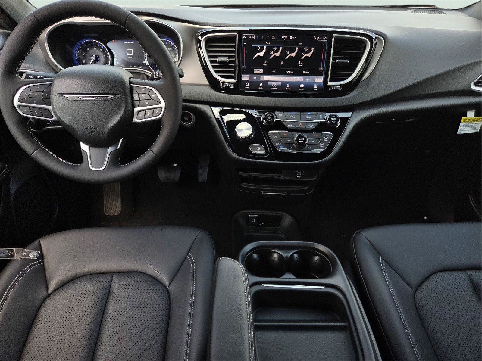 New 2027 Chrysler Pacifica LX FWD image 5