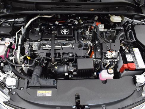 Used 2025 Toyota Corolla LE FWD image 9