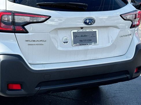 Used 2023 Subaru Outback Premium image 11