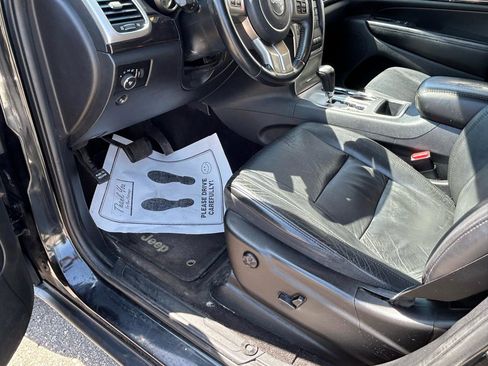 Used 2012 Jeep Grand Cherokee Laredo AWD/4WD image 10