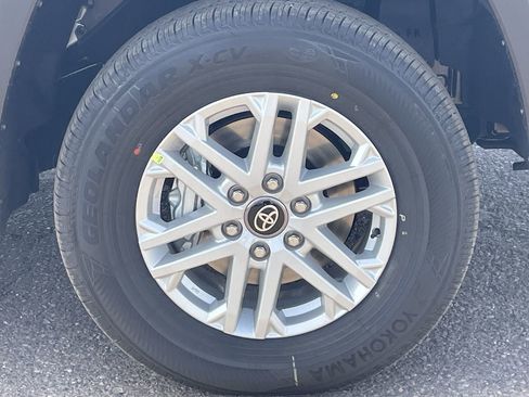 New 2026 Toyota Tundra SR5 AWD/4WD image 9