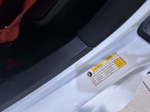 Used 2021 Chevrolet Corvette Stingray Premium Cpe w/ Z51 Performance Package image 40