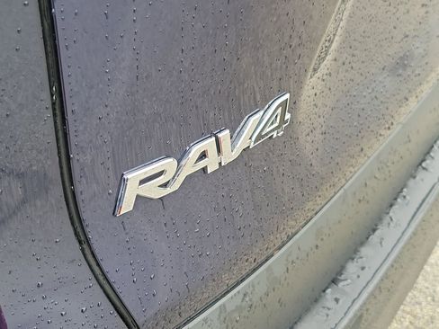 Used 2025 Toyota RAV4 XLE w/ Convenience Package image 6