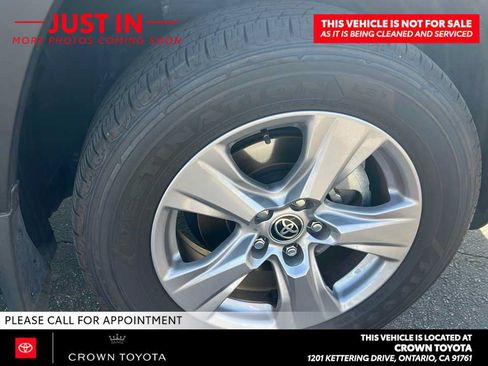 Certified 2025 Toyota RAV4 LE AWD/4WD image 9