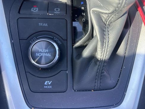 Used 2024 Toyota RAV4 XSE AWD/4WD image 13