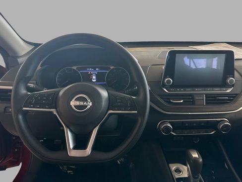 Used 2024 Nissan Altima 2.5 SV FWD image 28