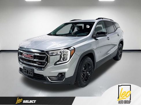 Used 2023 GMC Terrain AT4 AWD/4WD image 1