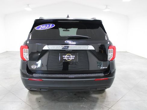 Used 2023 Ford Explorer XLT AWD/4WD image 8