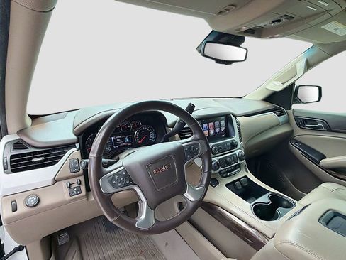 Used 2018 GMC Yukon XL SLT w/ HD Trailering Package RWD image 12