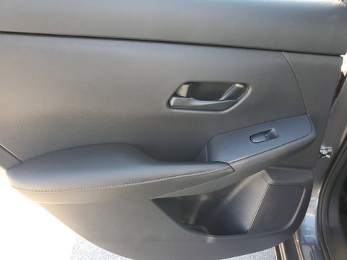 Used 2025 Nissan Sentra SV image 27