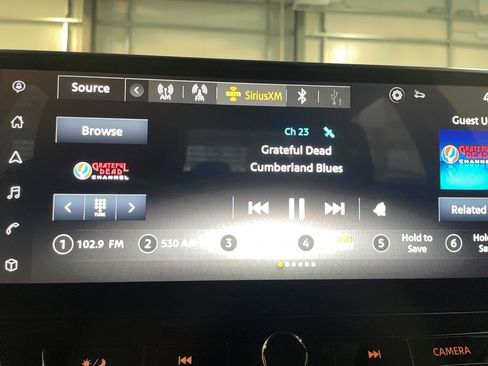 Used 2024 Nissan Altima 2.5 SV w/ SV Premium Package AWD/4WD image 17