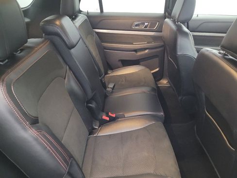 Used 2018 Ford Explorer XLT w/ Equipment Group 202A image 19