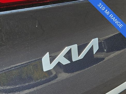 Used 2025 Kia EV6 Light w/ Light LR Technology Package RWD image 11