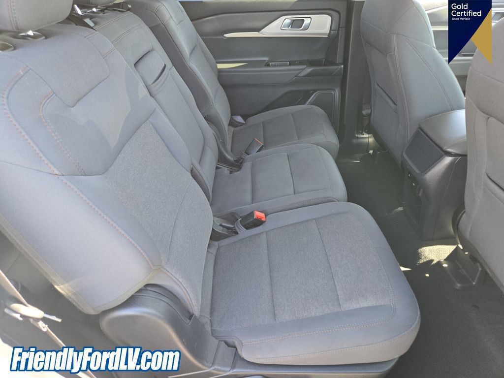 Certified 2025 Ford Explorer Active RWD image 18