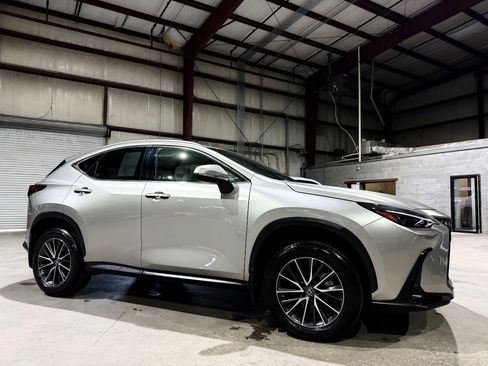 Used 2022 Lexus NX 250 FWD w/ Towing Package (2000 Lbs) image 3