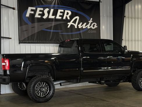 Used 2018 GMC Sierra 3500 Denali w/ Duramax Plus Package AWD/4WD image 28