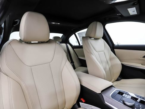 New 2026 BMW 330i xDrive Sedan w/ Premium Package AWD/4WD image 32