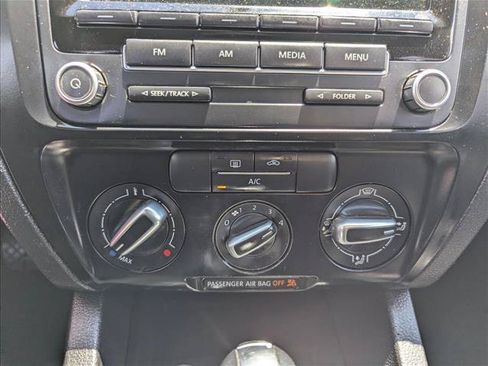Used 2012 Volkswagen Jetta SE FWD image 20