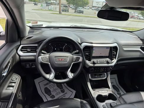 Used 2023 GMC Acadia SLT AWD/4WD image 14