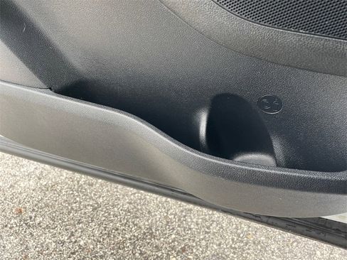 Used 2020 Kia Sorento EX image 32