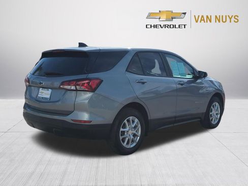Used 2023 Chevrolet Equinox LS w/ LS Convenience Package FWD image 5