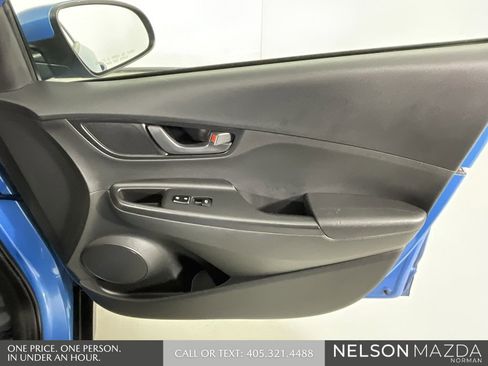 Used 2021 Hyundai Kona SE image 21