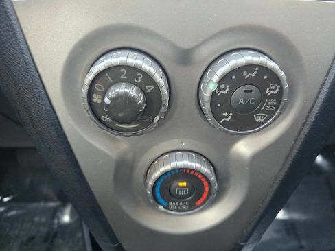 Used 2012 Toyota Yaris Sedan image 28