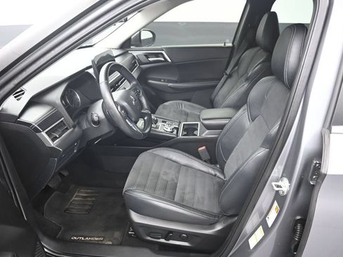 Used 2022 Mitsubishi Outlander SE AWD/4WD image 9