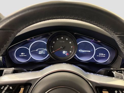 Used 2022 Porsche Cayenne image 10