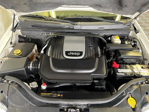 Used 2005 Jeep Grand Cherokee Limited image 29