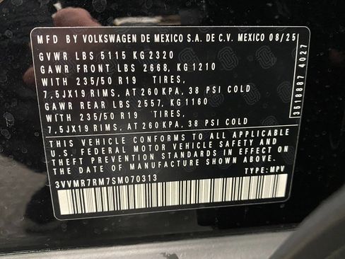 New 2025 Volkswagen Tiguan SE image 31