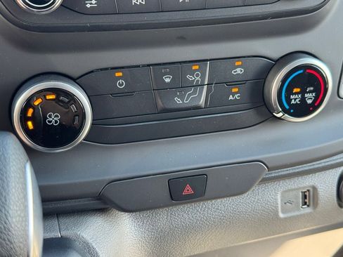 New 2025 Ford Transit 250 148 Medium Roof image 24