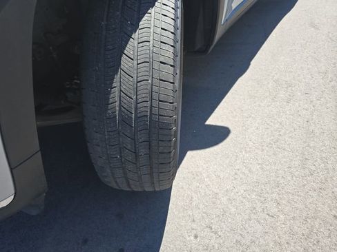 Used 2023 Jeep Grand Cherokee L Laredo image 21