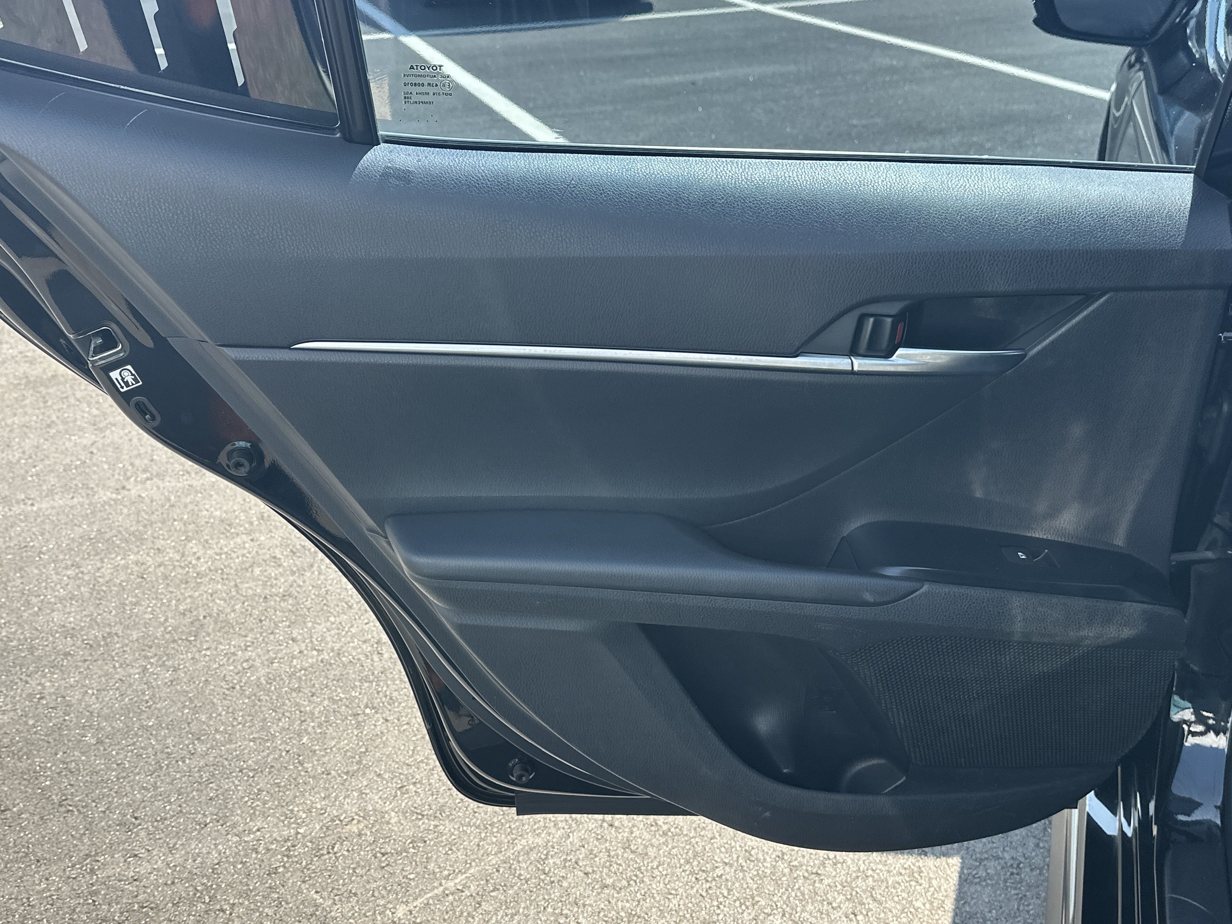 Used 2018 Toyota Camry SE FWD image 22